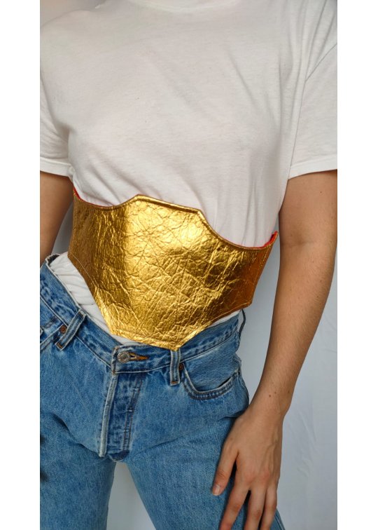 Golden belt in Pinatex vegan leather