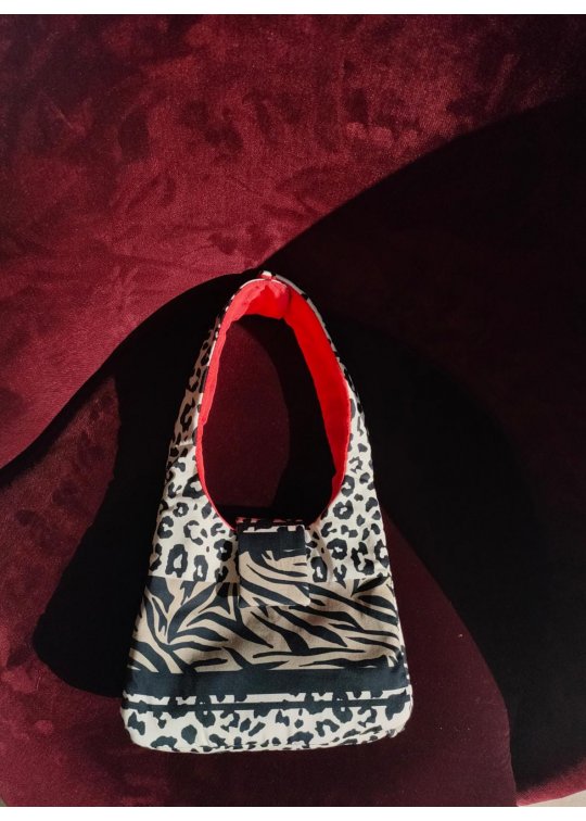 Mini leopard bag