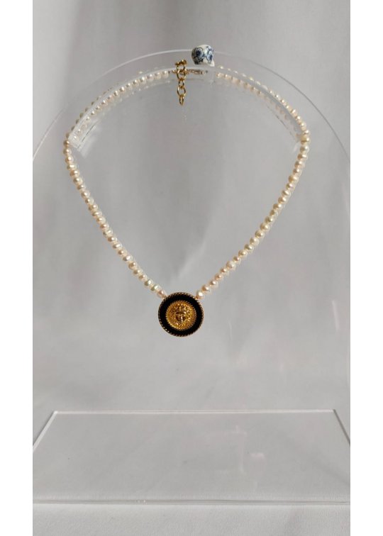 Collier perles d'eau douce et bouton Versace